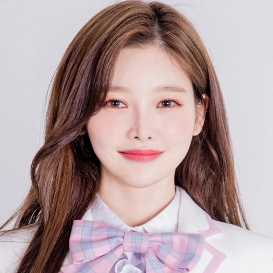 샤리파 아이니 프로필