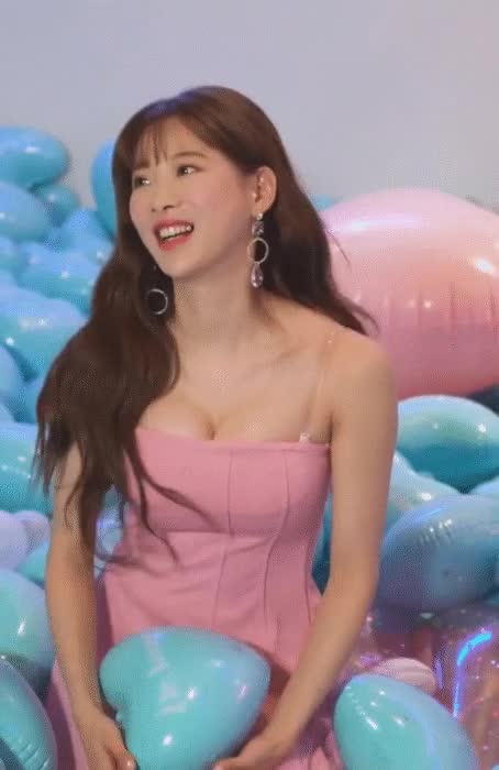 김한나 치어리더 남심 자극하는 맥심 - 걸그룹 직캠 | 아카이브 갤러리 - 이미지 4