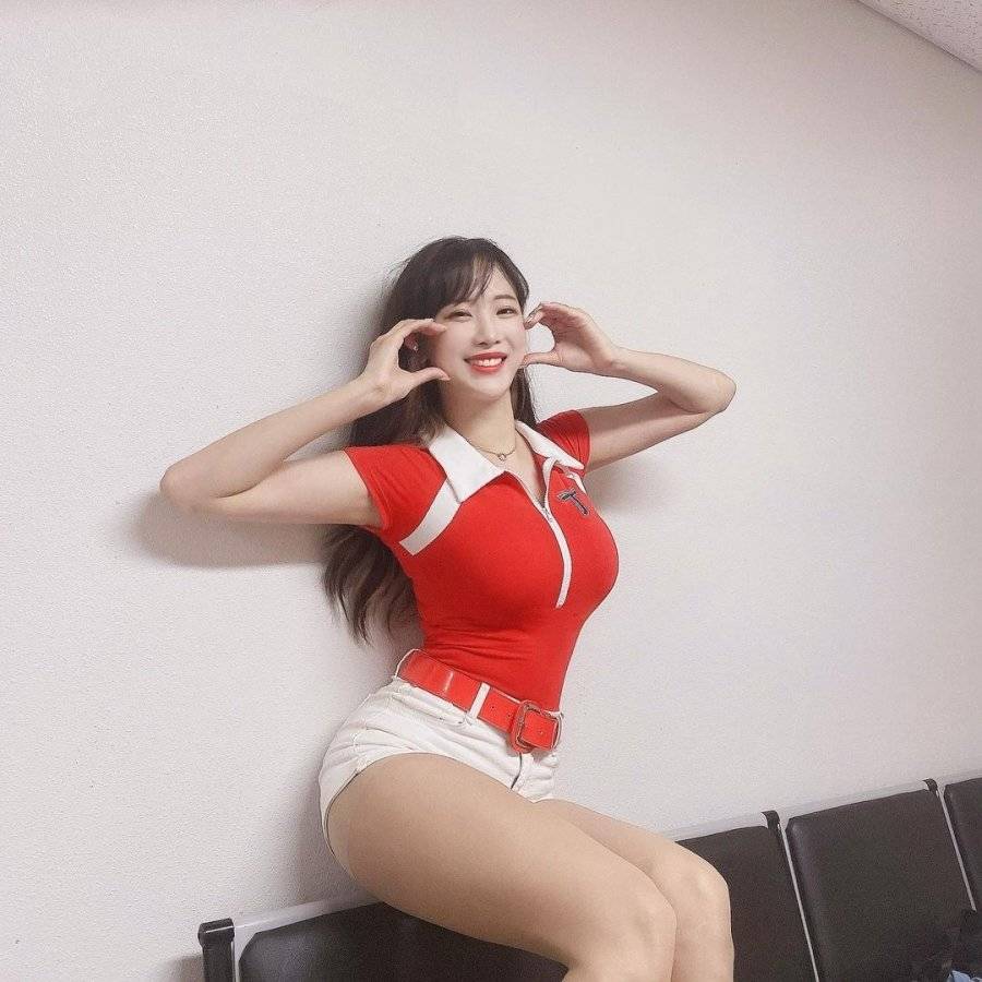 김한나 치어리더 - 걸그룹 직캠 | 아카이브 갤러리 - 이미지 1