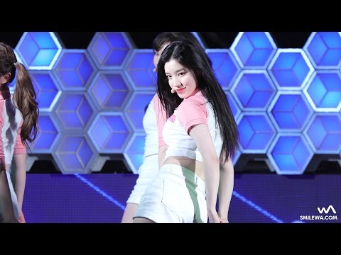 170422 프리스틴 (PRISTIN) 'Black Widow' 시연 직캠 @코엑스 어반 파크 4K Fancam by -wA- 걸그룹 직캠 | 아카이브 갤러리 - 이미지 1