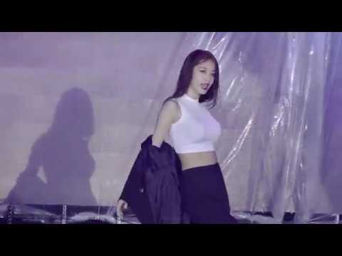 171104 베트남콘서트 지연(Lullaby + 1 Min 1 Sec)-직캠 - 걸그룹 직캠 | 아카이브 갤러리