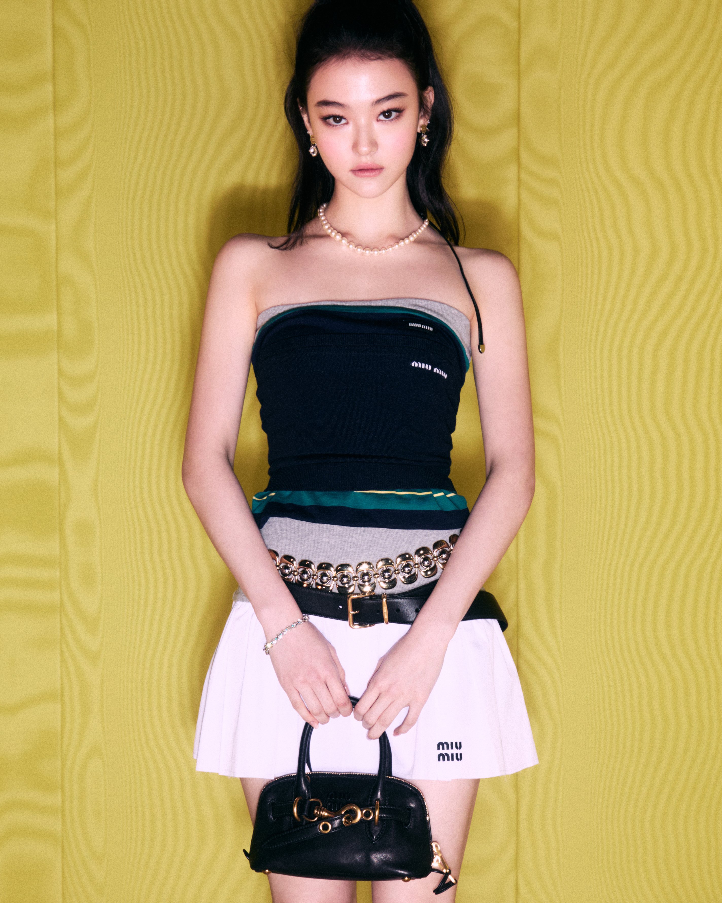 MEOVV(미야오) 엘라(ELLA) 파리 패션위크 미우미우 25FW 컬렉션 패션쇼 고화질 - 걸그룹 갤러리