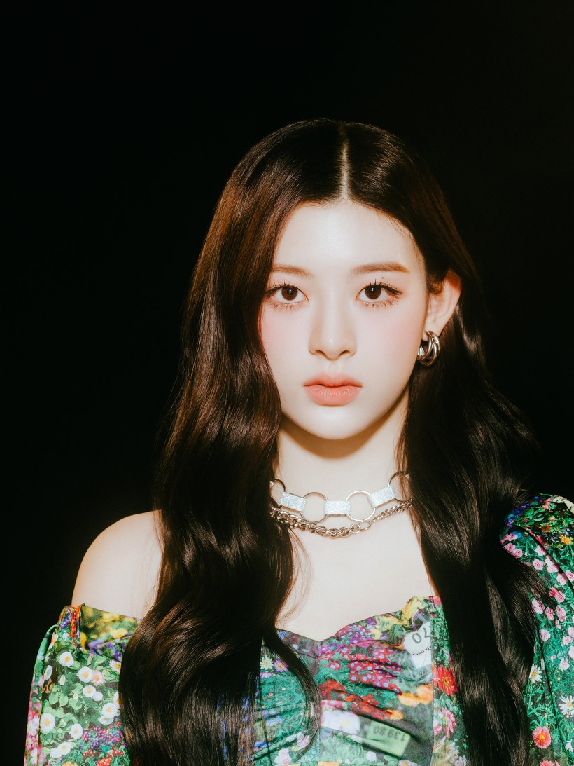스테이씨(STAYC) 1번째 싱글앨범 'Star To A Young Culture' 티저 이미지 고화질 7장 - 걸그룹 갤러리