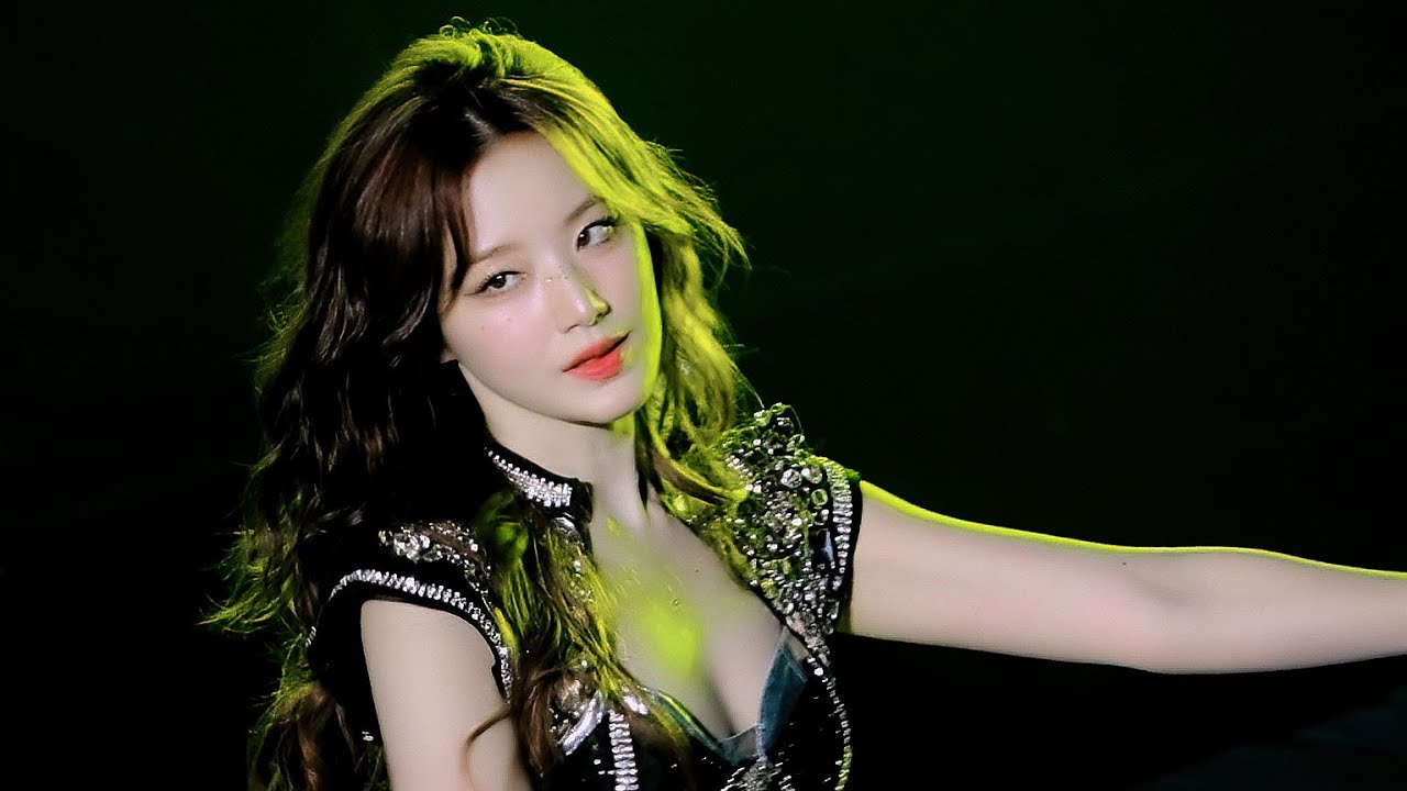 [4K] 240804 (여자)아이들 슈화 LATATA 직캠 ((G)I-DLE SHUHUA FanCam) - 걸그룹 직캠 | 아카이브 갤러리