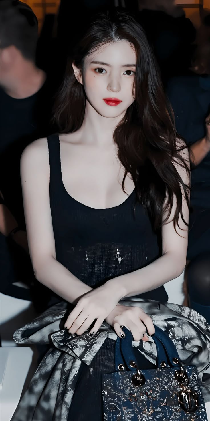 한소희 화보 - 걸그룹 갤러리 한소희 화보 - 걸그룹 갤러리