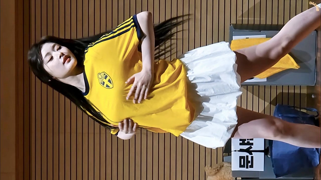 250606 피프티피프티 아테나 직캠 (FIFTY FIFTY ATHENA FanCam) 'Midnight Special' @팬사인회 - 걸그룹 직캠 | 아카이브 갤러리