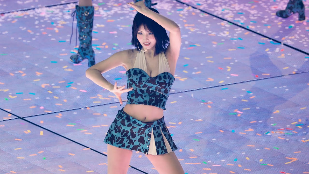 [4K] 250719 트와이스 모모 'Feel Special' 직캠  (TWICE MOMO FanCam) - 걸그룹 직캠 | 아카이브 갤러리