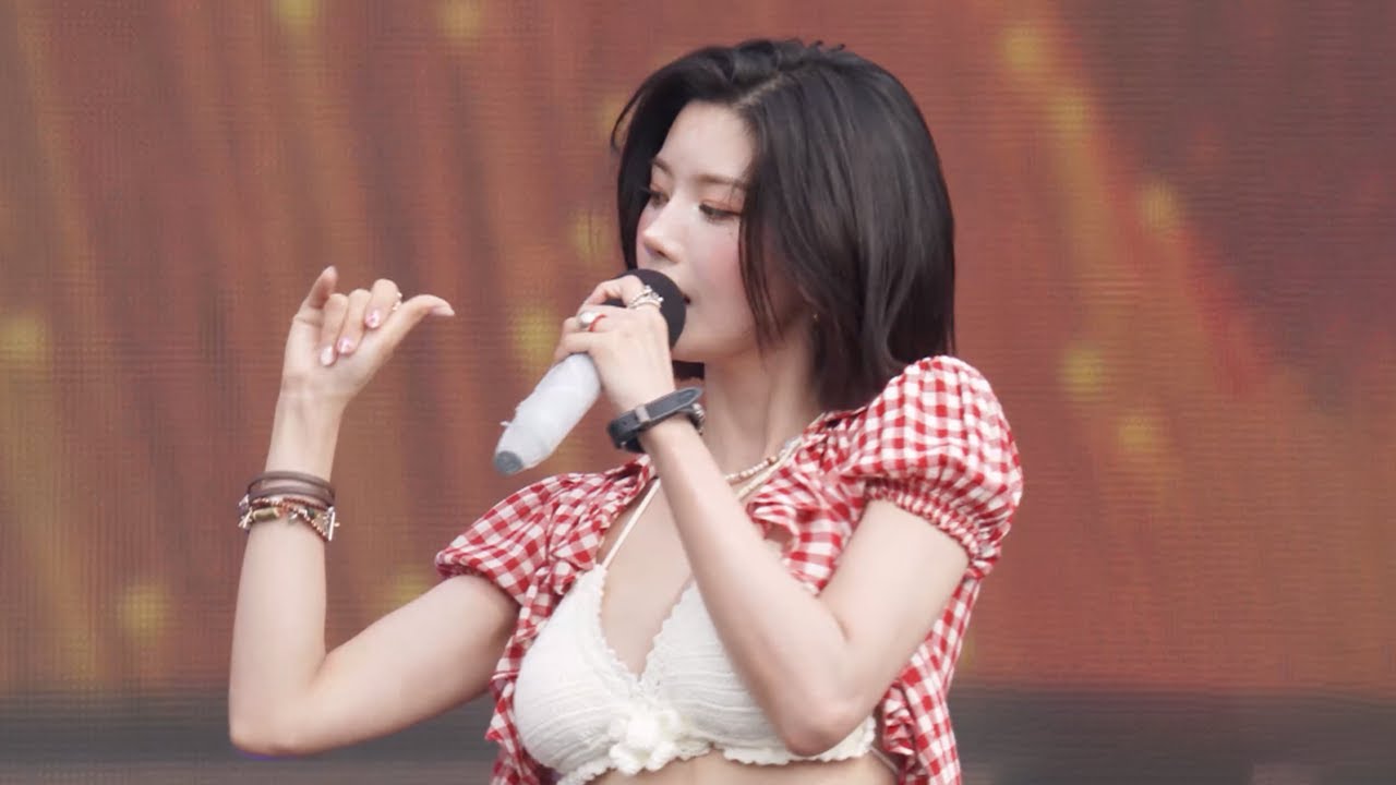 권은비(KWON EUNBI) 'Hello Stranger' @ WATERBOMB SEOUL 2025 - 걸그룹 직캠 | 아카이브 갤러리 권은비(KWON EUNBI) 'Hello Stranger' @ WATERBOMB SEOUL 2025 - 걸그룹 직캠 | 아카이브 갤러리