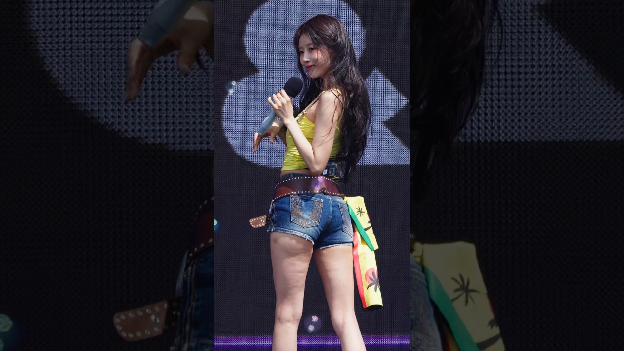 워터밤에 울려퍼지는 아츄! #미주 #MIJOO #러블리즈 #Lovelyz - 걸그룹 직캠 | 아카이브 갤러리