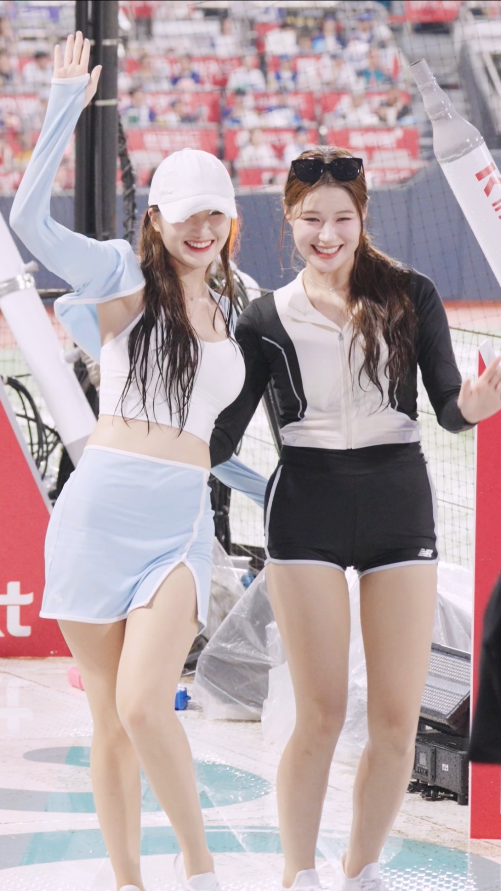 학씨 궁디팡팡 Hold Up 아웃송 #김해리 #이예빈 KT 위즈 #치어리더 - 걸그룹 직캠 | 아카이브 갤러리