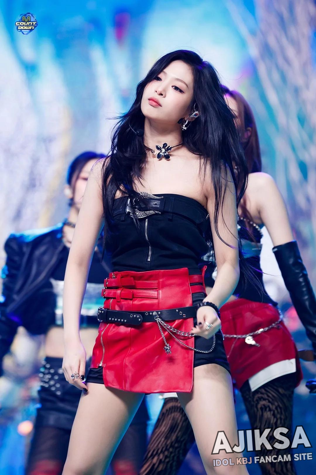 240418 아현 - 걸그룹 갤러리 240418 아현 - 걸그룹 갤러리