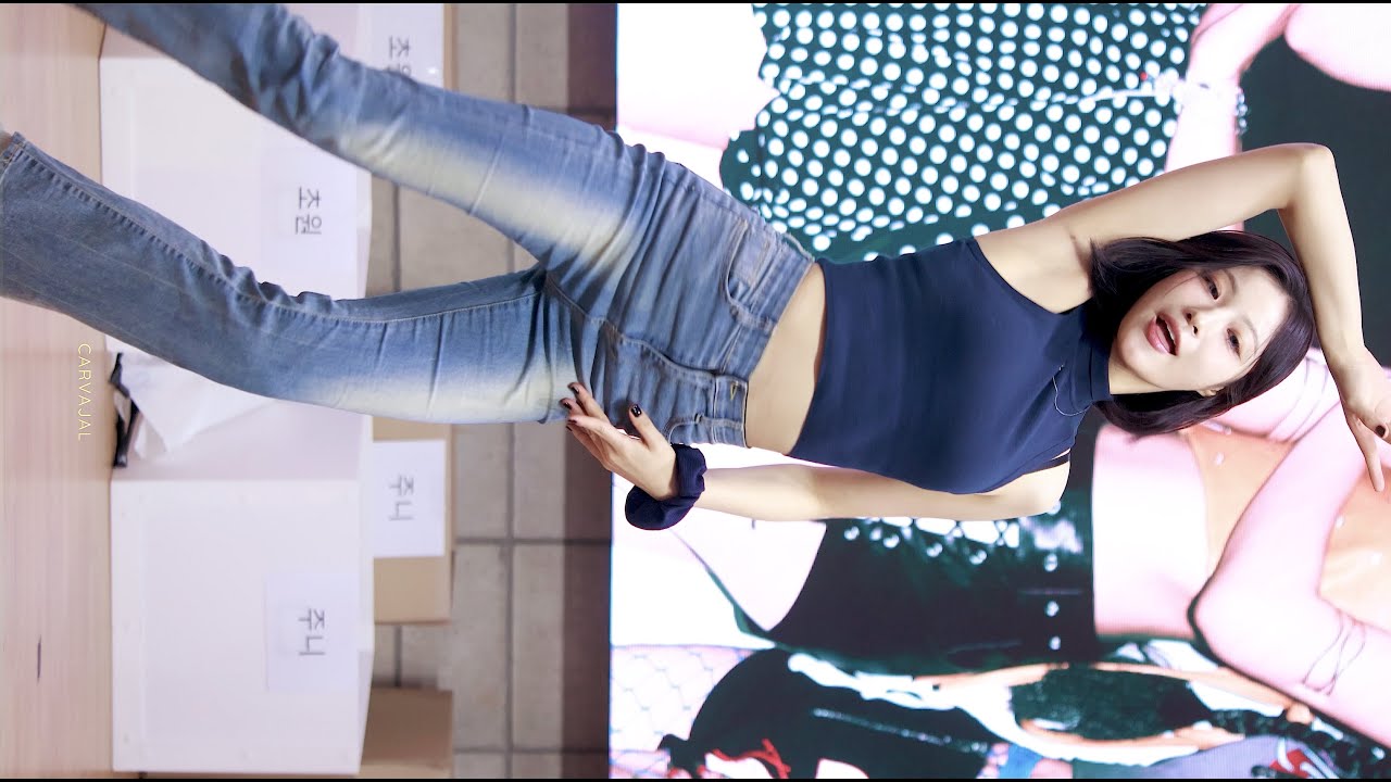 250916 아이칠린 팬사인회 예주 - 라루나 직캠 / ICHILLIN’ Fansign YEJU - La Luna Fancam - 걸그룹 직캠 | 아카이브 갤러리