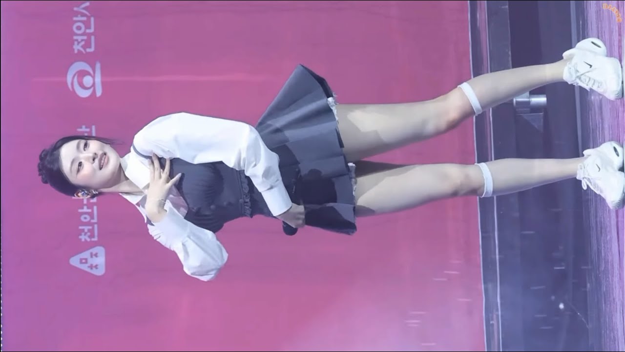 250924 피프티피프티 아테나 직캠 (FIFTY FIFTY ATHENA FanCam) 'SOS' @천안 흥타령춤축제 - 걸그룹 직캠 | 아카이브 갤러리