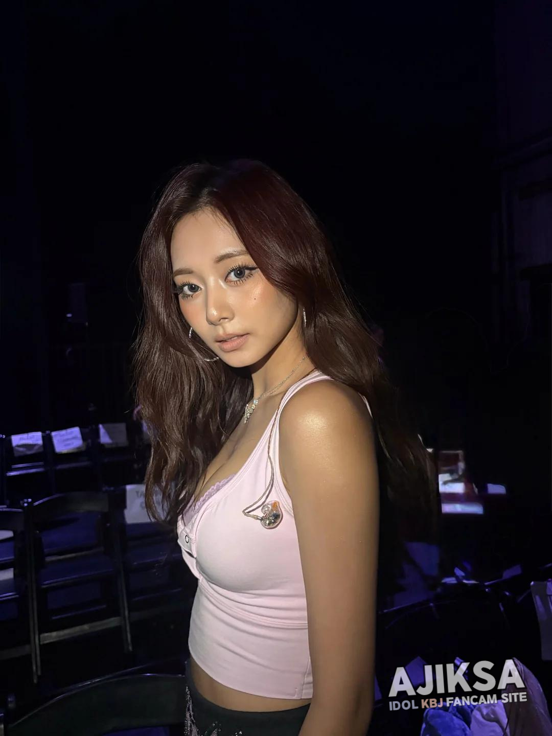 쯔위 빅토리아 시크릿 TWICE at Victoria's Secret Fashion Show 2025 - 걸그룹 갤러리 쯔위 빅토리아 시크릿 TWICE at Victoria's Secret Fashion Show 2025 - 걸그룹 갤러리