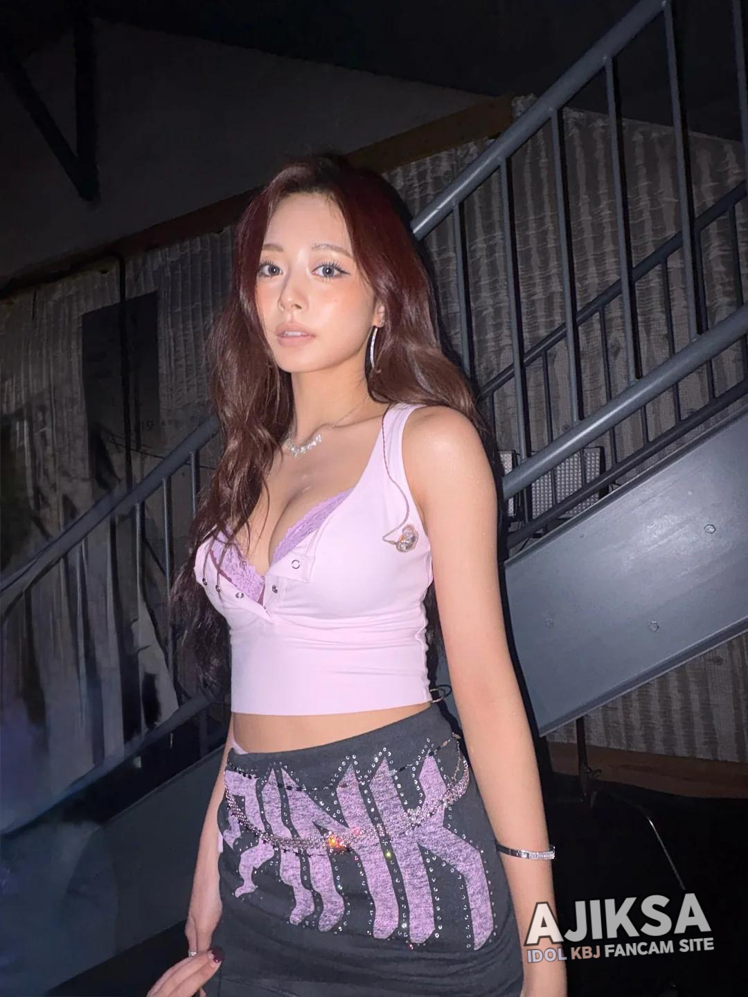 쯔위 빅토리아 시크릿 TWICE at Victoria's Secret Fashion Show 2025 - 걸그룹 갤러리 쯔위 빅토리아 시크릿 TWICE at Victoria's Secret Fashion Show 2025 - 걸그룹 갤러리