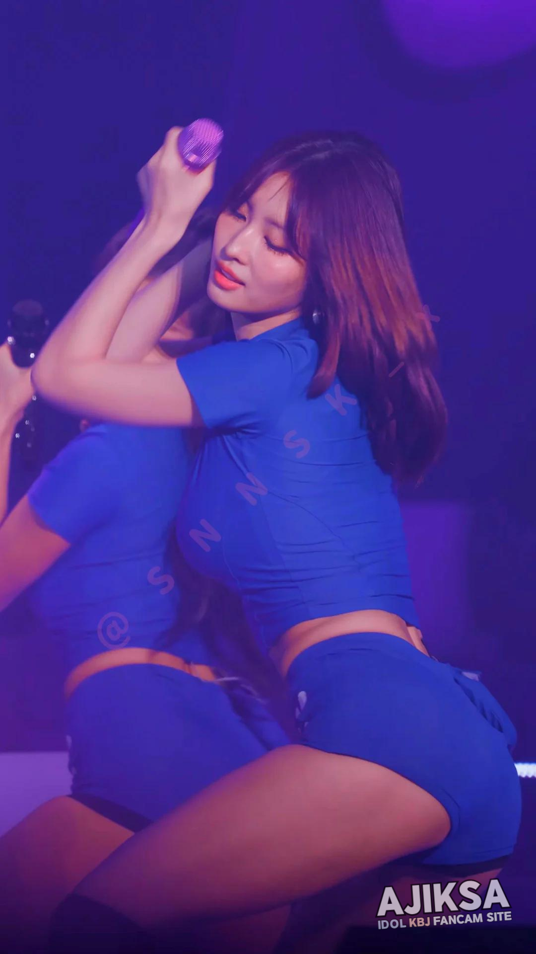 251018 Stunning Momo - 걸그룹 갤러리