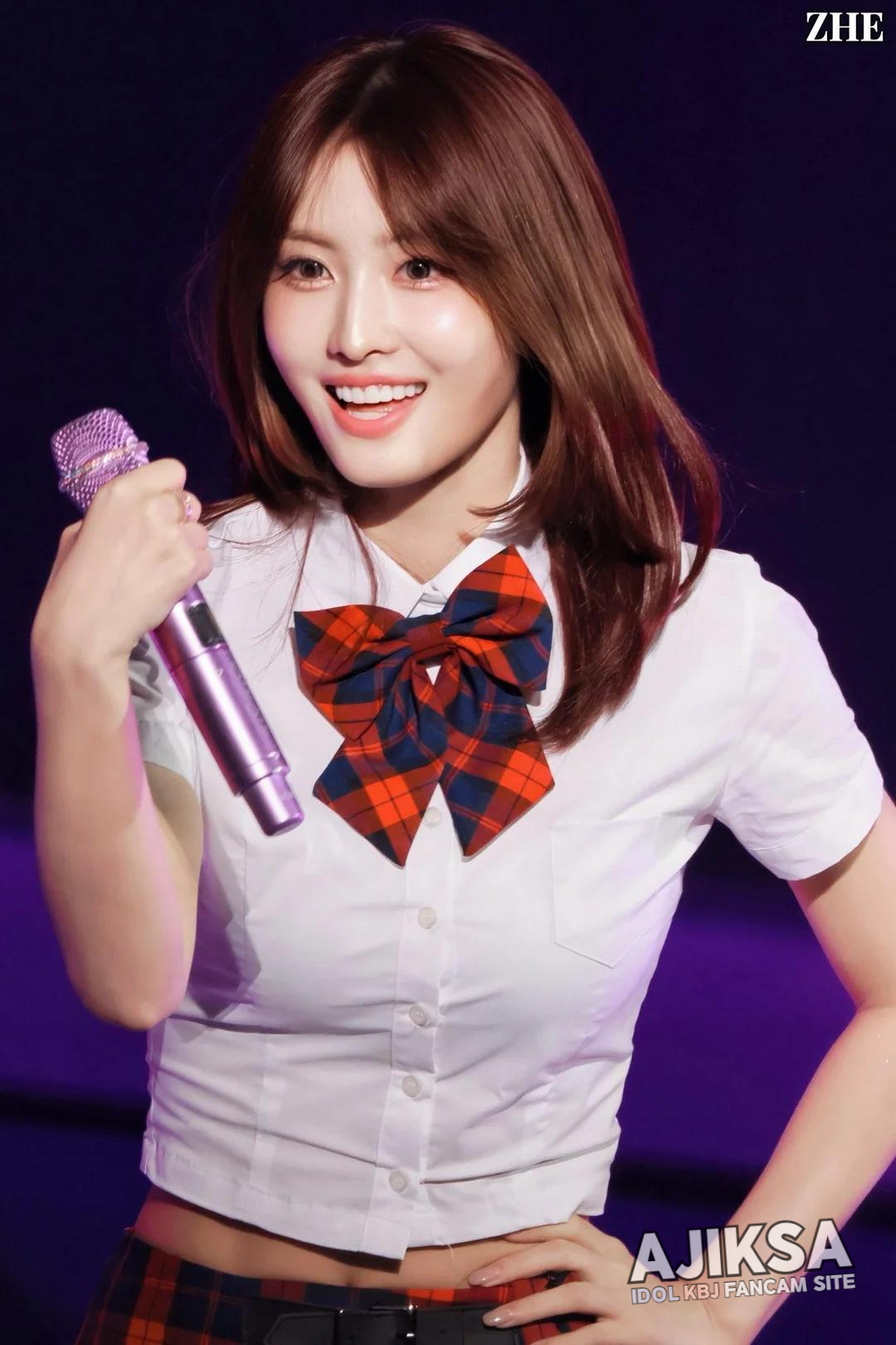 251018 TWICE Momo - 걸그룹 갤러리