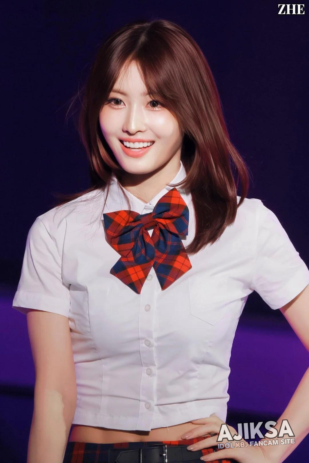 251018 TWICE Momo - 걸그룹 갤러리