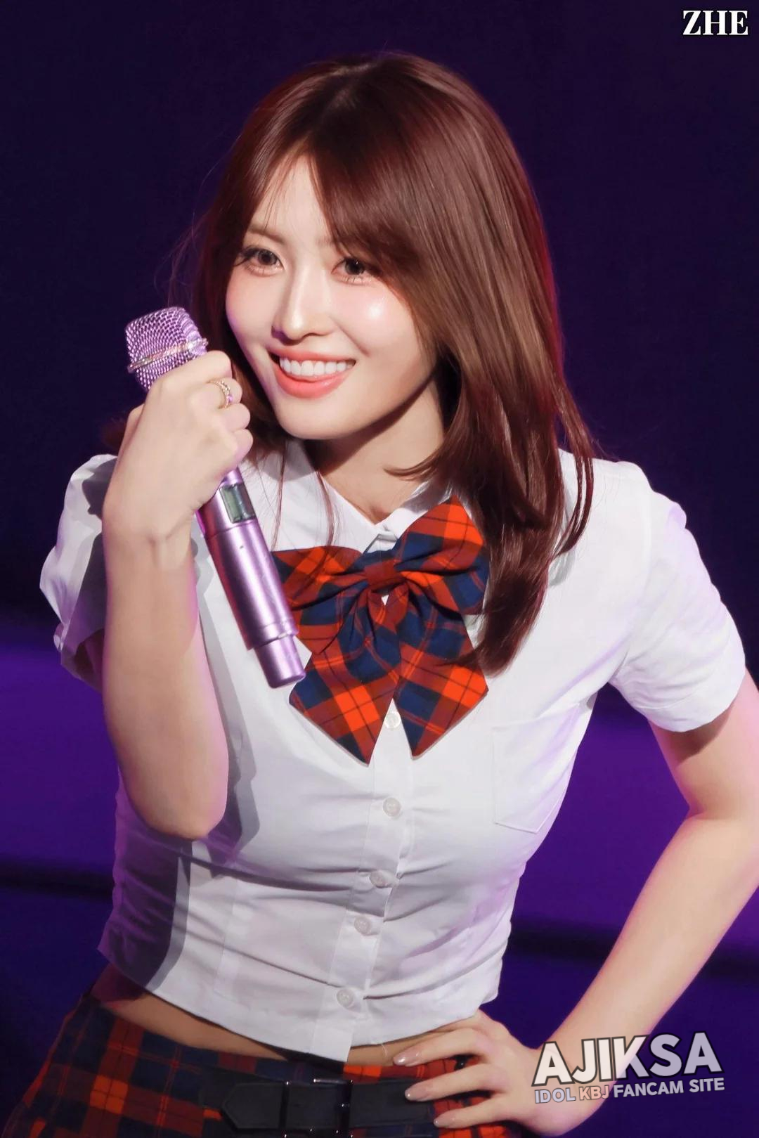 251018 TWICE Momo - 걸그룹 갤러리