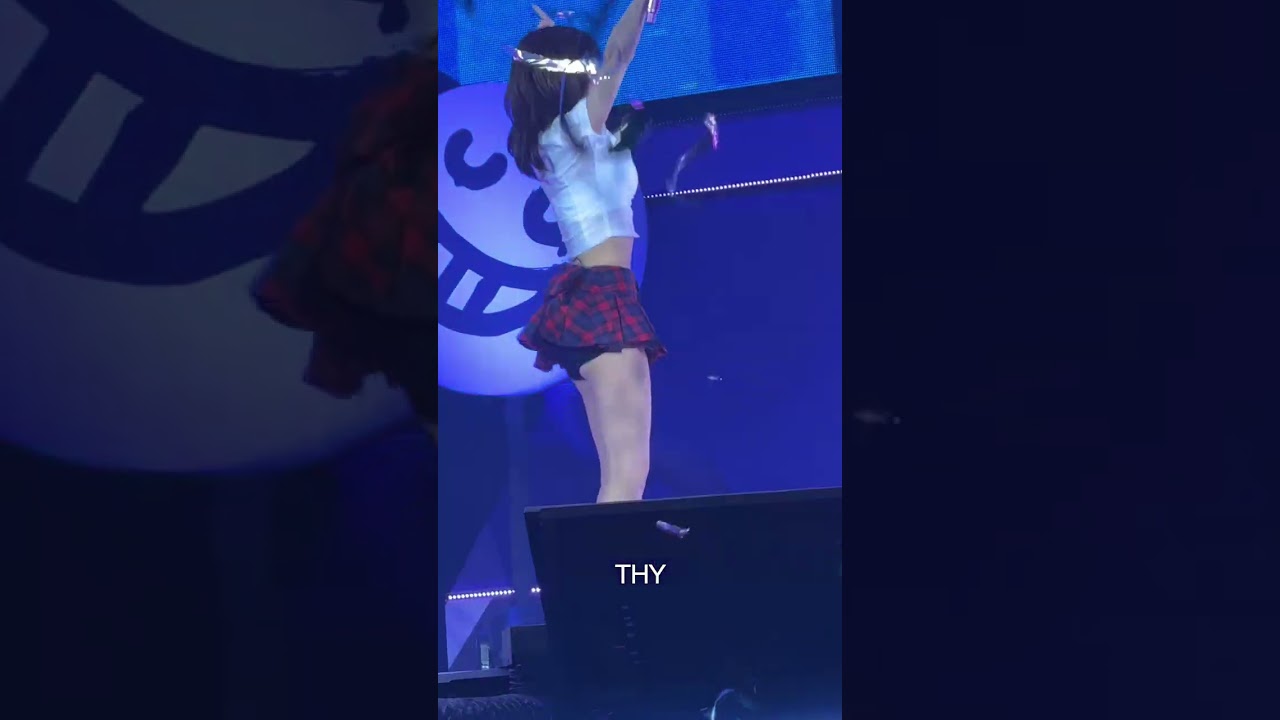 fancam twice Momo at 10 anniversary - 걸그룹 직캠 | 아카이브 갤러리