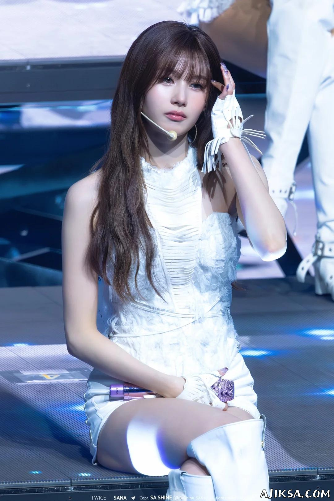 251109 Sana looking absolutely stunning - 걸그룹 갤러리