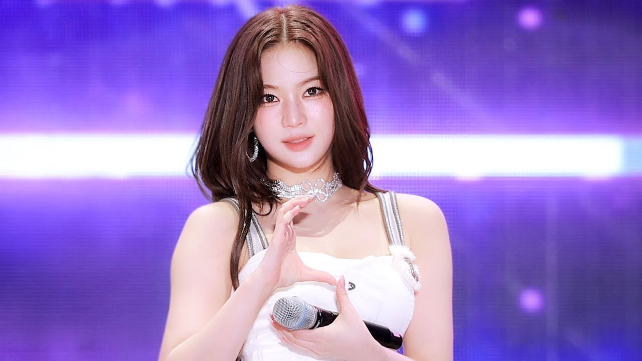 [4K] 250524 스테이씨 아이사 'RUN2U' 직캠 (STAYC ISA FanCam) - 걸그룹 직캠 | 아카이브 갤러리