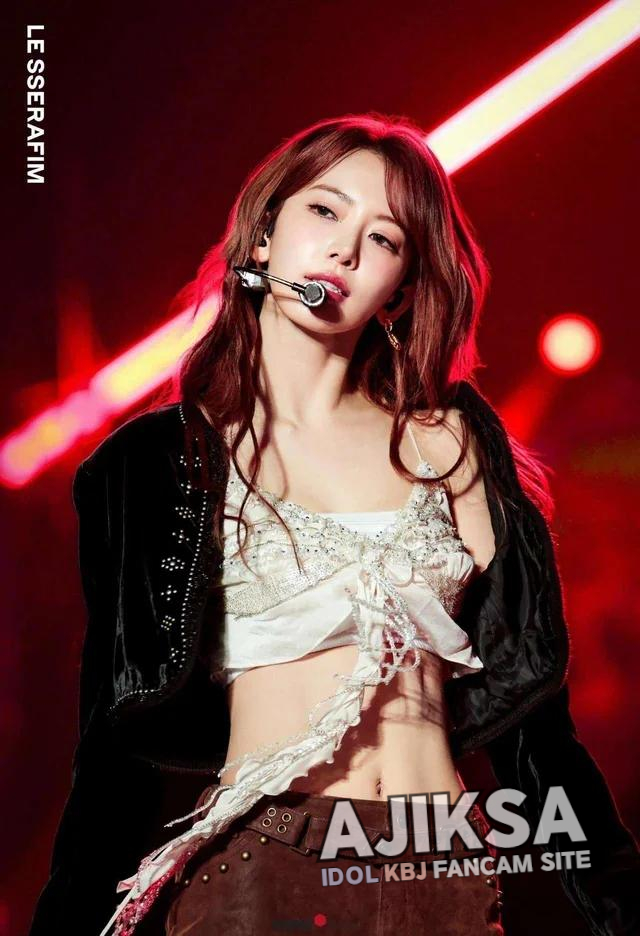 LE SSERAFIM - Sakura 르세라핌 사쿠라 - 걸그룹 갤러리 LE SSERAFIM - Sakura 르세라핌 사쿠라 - 걸그룹 갤러리