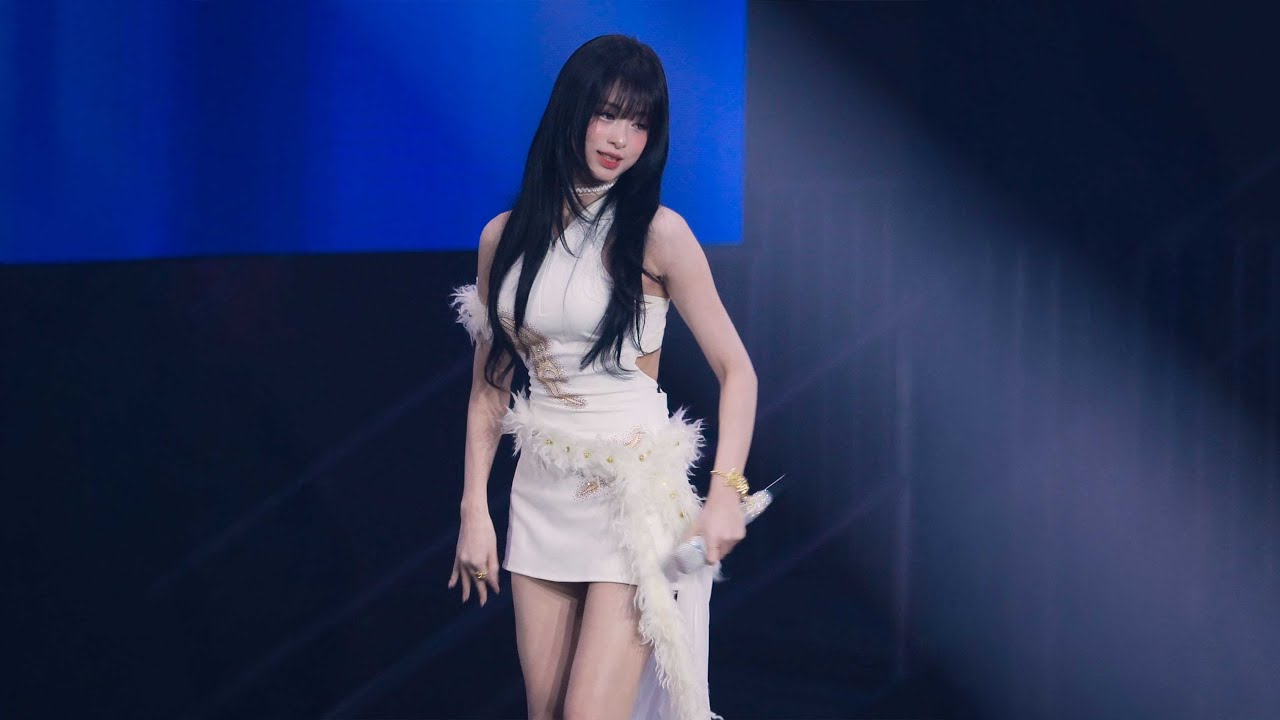 [4K] 251225 베이비몬스터 아현 'WE GO UP + PSYCHO' 직캠 (BABYMONSTER AHYEON FanCam) - 걸그룹 직캠 | 아카이브 갤러리