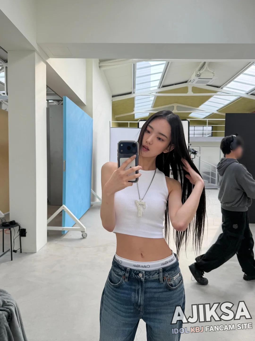 KIIIKIII - Leesol Belly Button - 걸그룹 갤러리 KIIIKIII - Leesol Belly Button - 걸그룹 갤러리