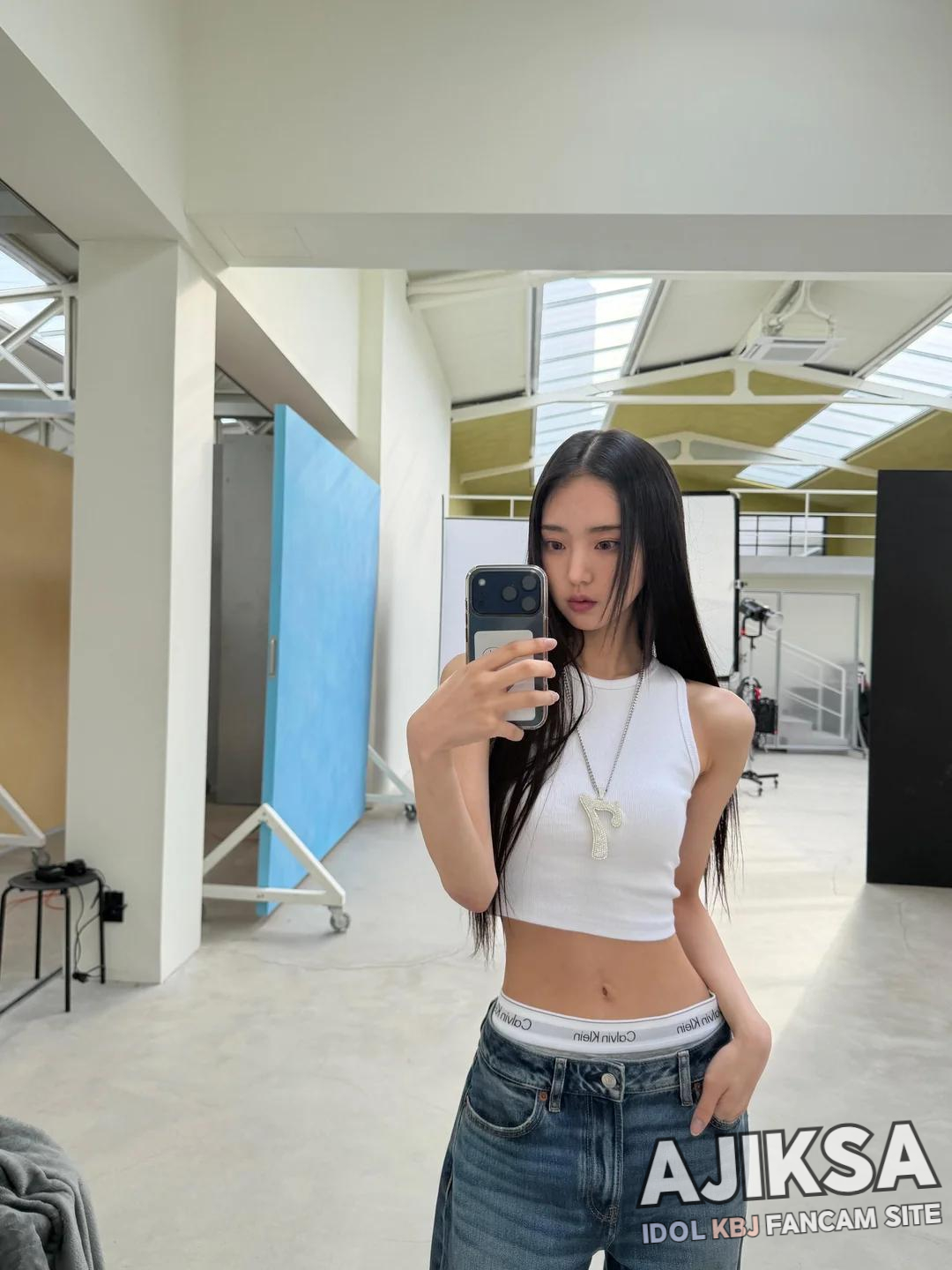 KIIIKIII - Leesol Belly Button - 걸그룹 갤러리 KIIIKIII - Leesol Belly Button - 걸그룹 갤러리