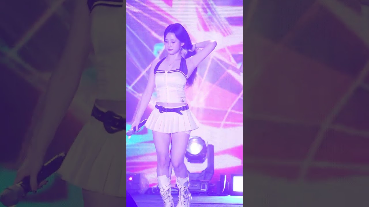 250906 라잇썸 나영 - POSE! 4K 직캠 @진주 M2 페스티벌 - 걸그룹 직캠 | 아카이브 갤러리