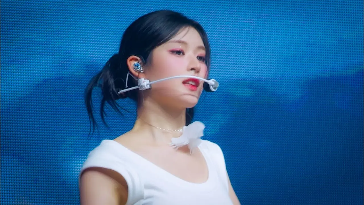 [4K] 240920 피프티피프티 아테나 Gravity 직캠 (FIFTY FIFTY ATHENA FanCam) - 걸그룹 직캠 | 아카이브 갤러리