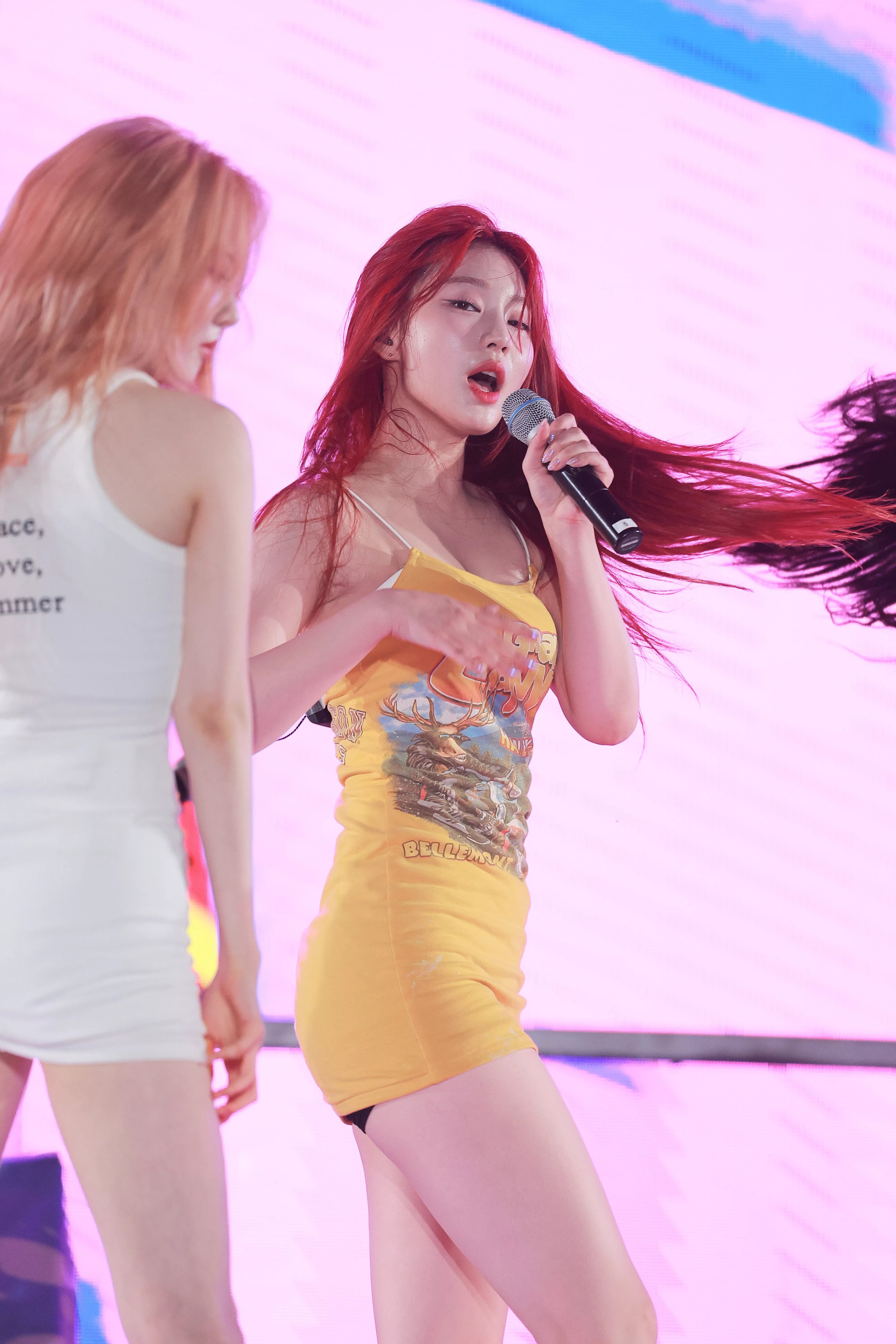 노란 아이사 - 걸그룹 갤러리 노란 아이사 - 걸그룹 갤러리