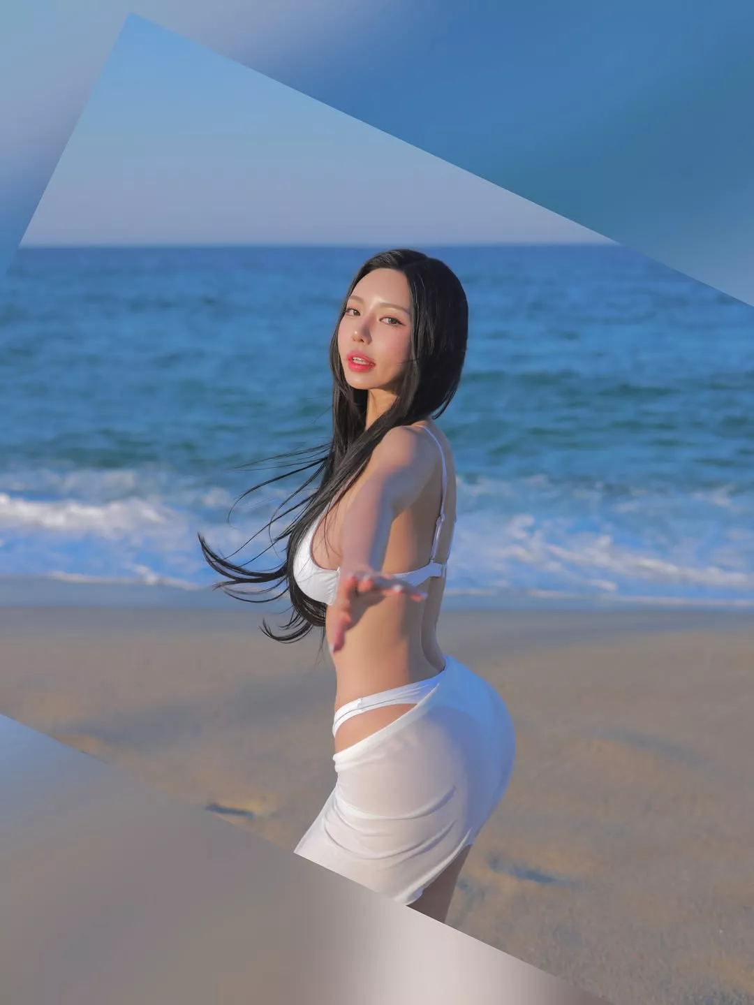 동그란 @nameisgrvn 화이트 비키니 몸매 - 걸그룹 갤러리