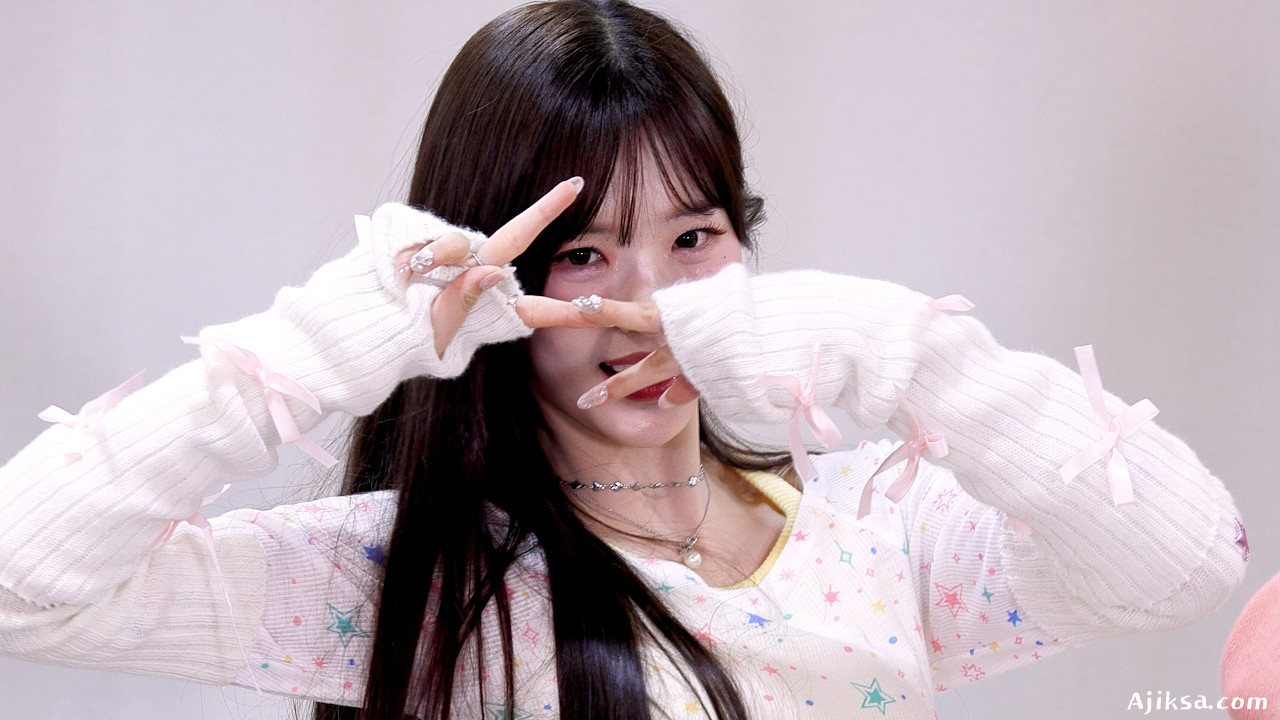 [4K 60P] 20260318 에스투잇 (S2it) 효빈 "What i Want" @ S2iT 미니 팬미팅 - 걸그룹 직캠 | 아카이브 갤러리