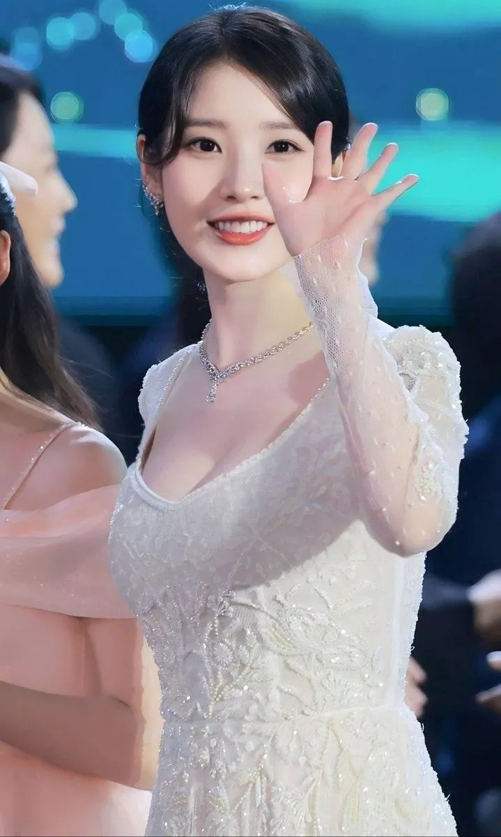 아이유 이지은 - 걸그룹 갤러리