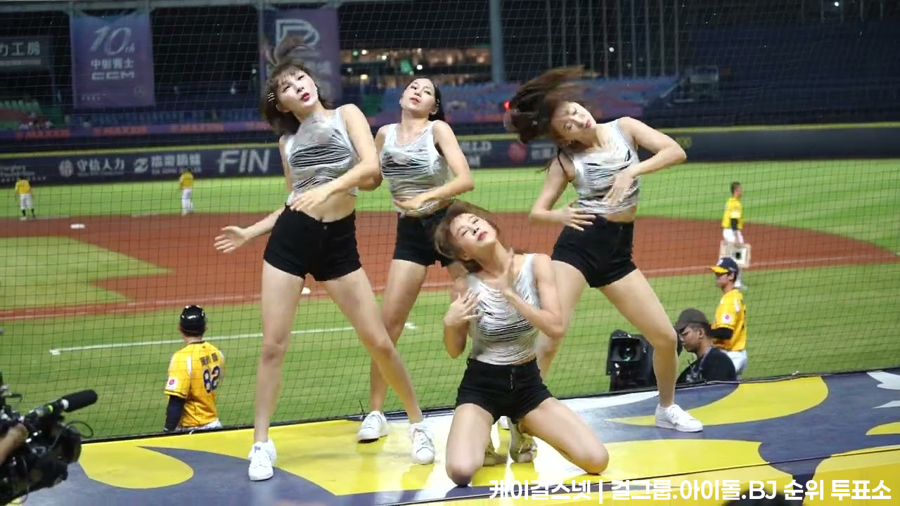 Passion sisters 盈瑩Julia 白白 林可 中場舞蹈表演 20240618 - 모델·치어리더 갤러리