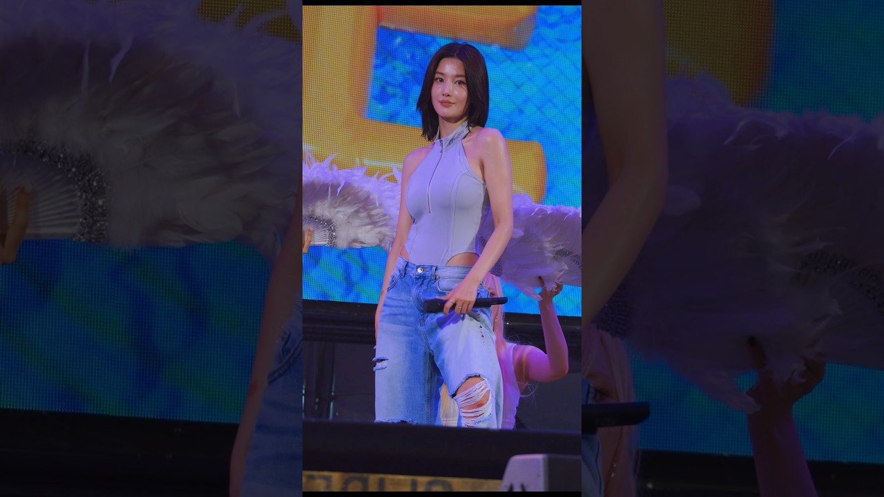 권은비 'Underwater' MCT 페스티벌(260621) - 걸그룹 직캠 | 아카이브 갤러리