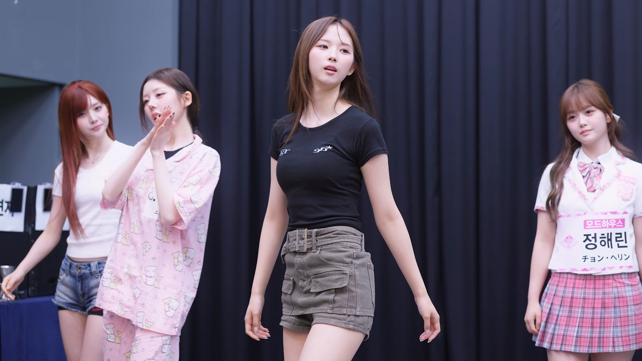 260705 트리플에스 이지우 - Baby Flower 직캠 tripleS Jiwoo Fancam @STARLIKE Fansign - 걸그룹 직캠 | 아카이브 갤러리