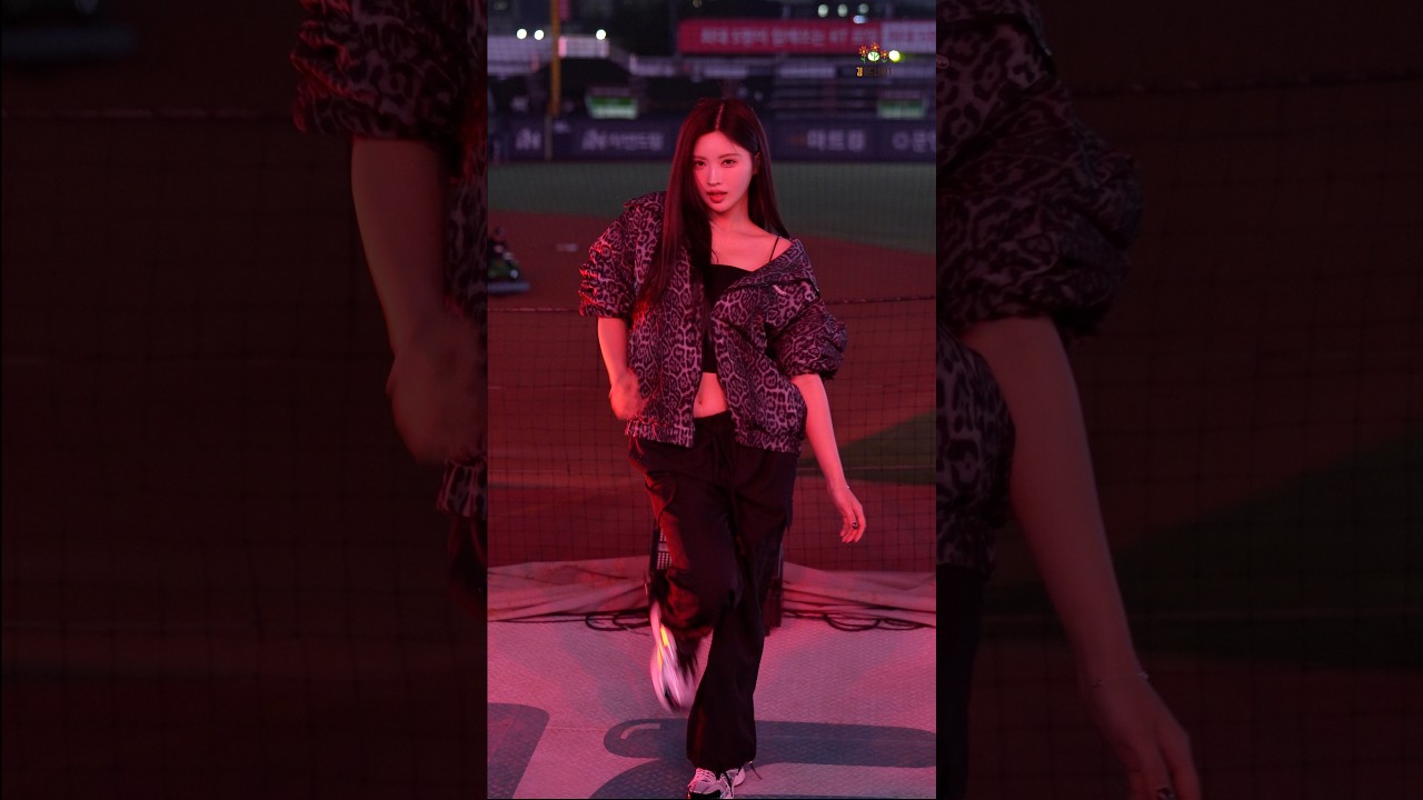 섹시한 분위기 제대로 살린 김정원 치어리더 공연 'Like Jennie' - 모델·치어리더 갤러리