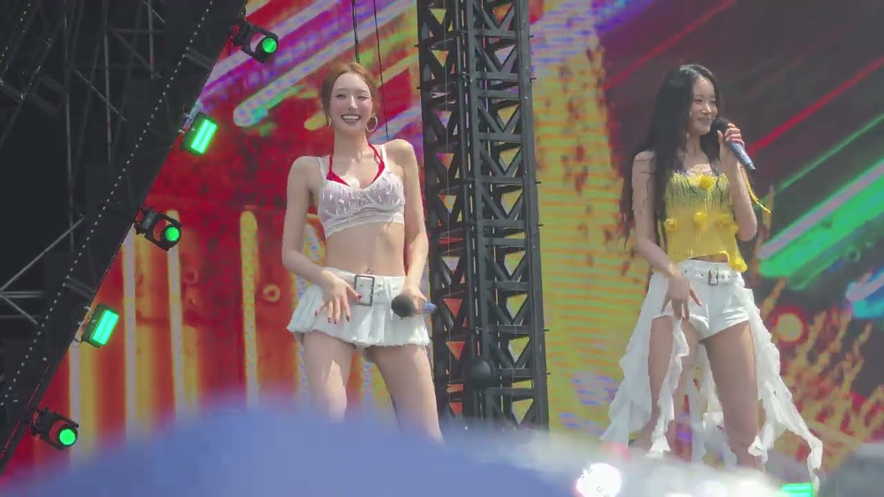 260726 하이키 shake it 워터밤 - 걸그룹 직캠 | 아카이브 갤러리