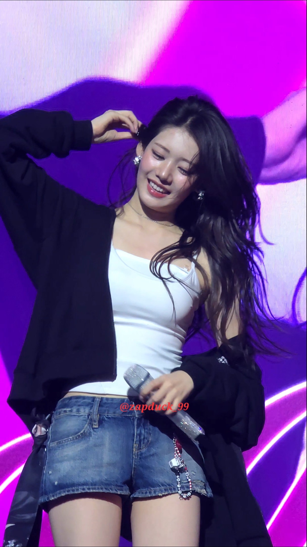 로라는 5세대 여돌 비주얼 원탑이라고 해도 됨 💖 - 걸그룹 직캠 | 아카이브 갤러리