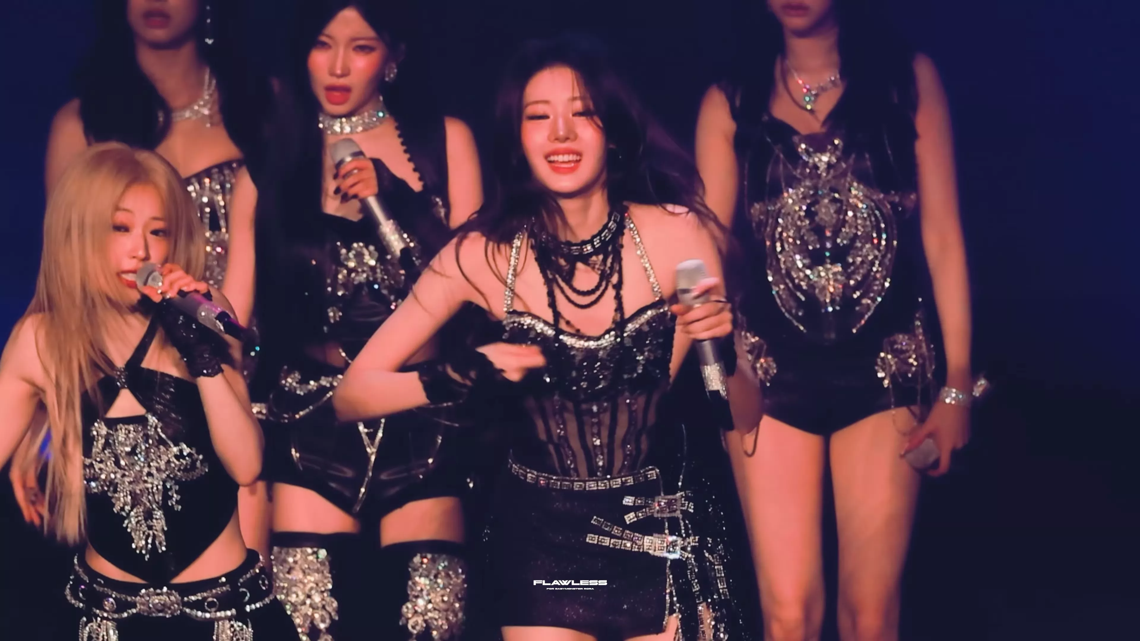 [4K] 260626 BABYMONSTER WORLD TOUR [CHOOM] IN SEOUL 'MOON' 베이비몬스터 로라 직캠 BABYMONSTER RORA FANCAM - 걸그룹 직캠 | 아카이브 갤러리