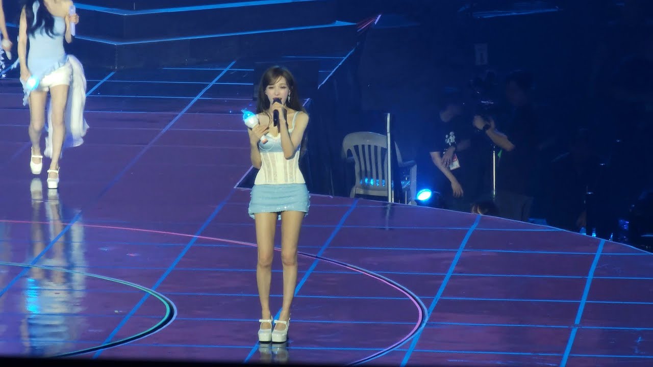 260731 Red Velvet - Hula Hoof (Wendy focus) | A Day in Red &amp; Velvet - 걸그룹 직캠 | 아카이브 갤러리