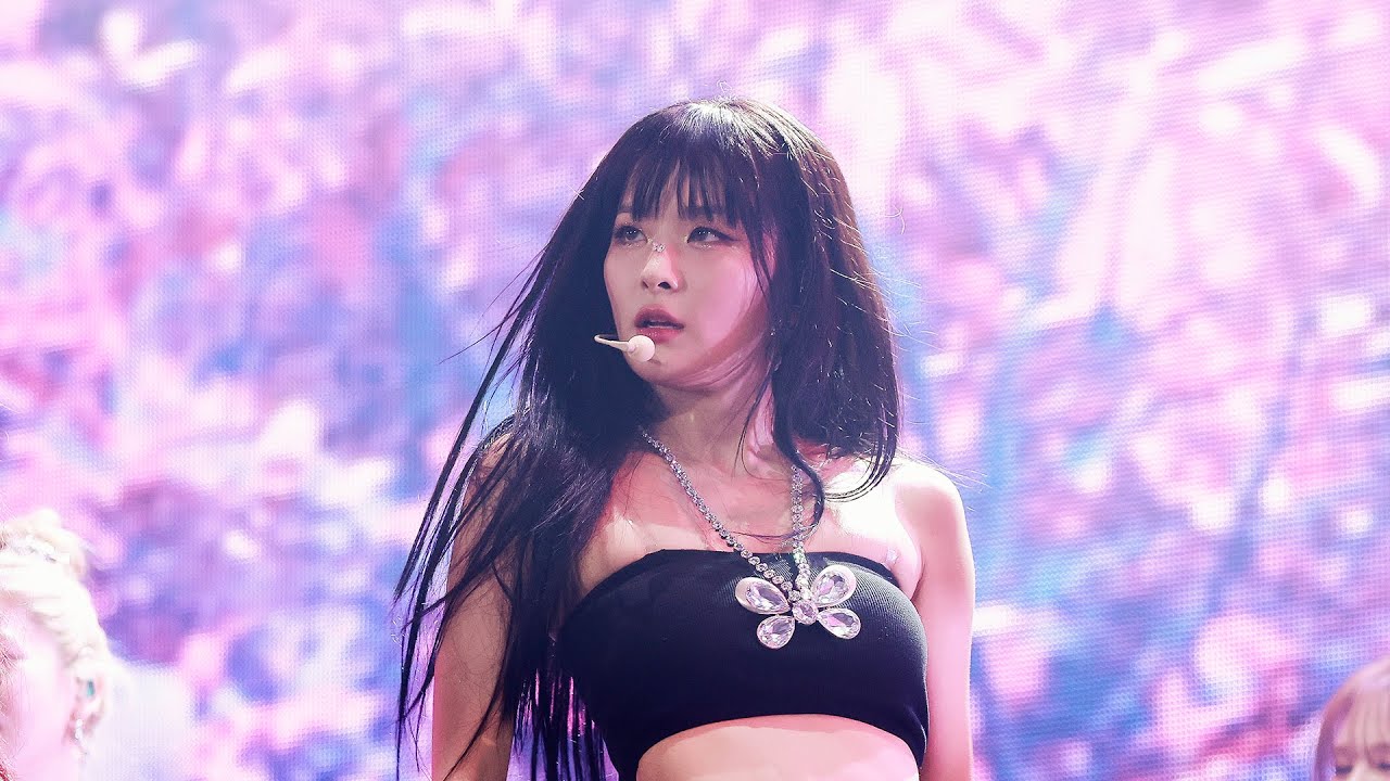 [4K] 240802 04 10주년 FANCON 레드벨벳 redvelvet 슬기 seulgi Bad boy fancam 직캠 - 걸그룹 직캠 | 아카이브 갤러리