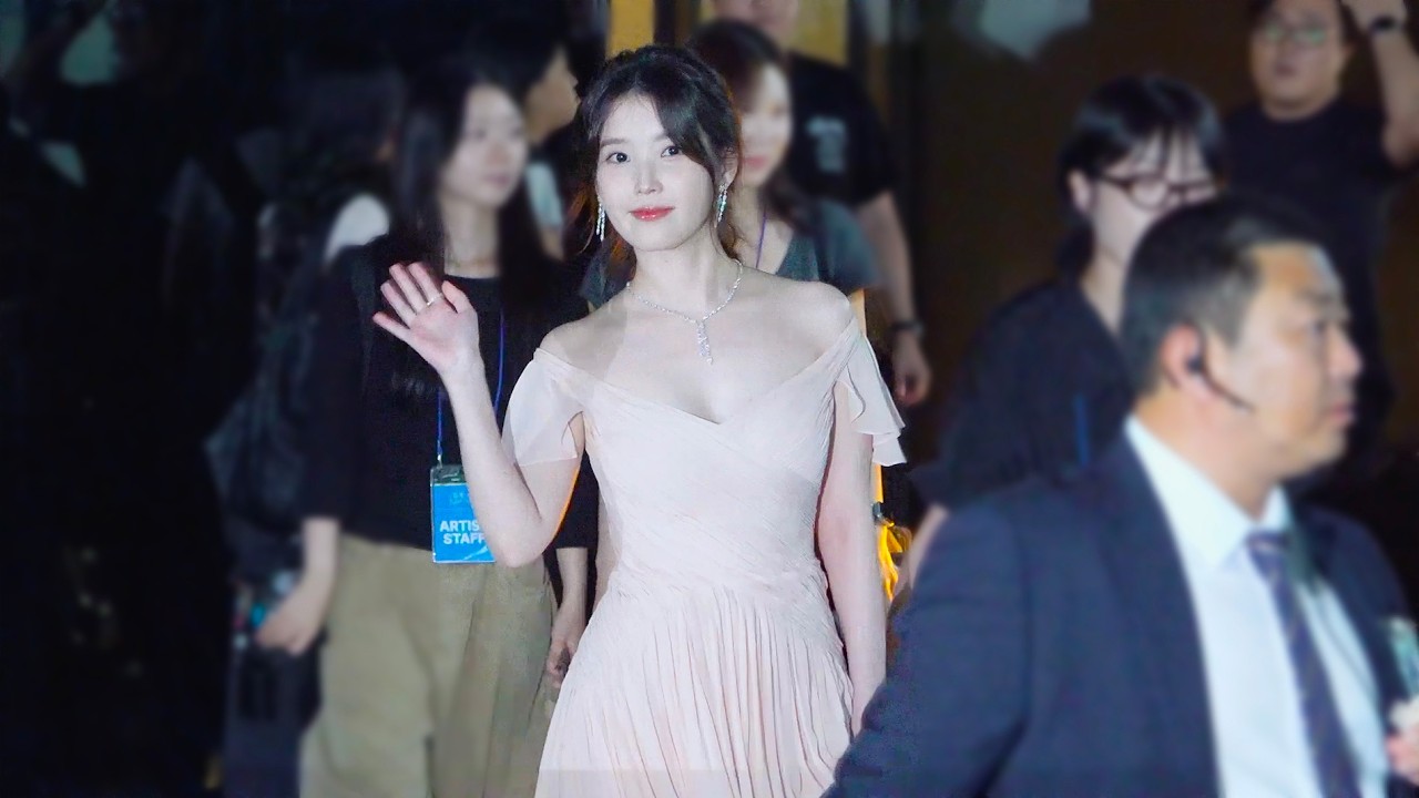 260731 아이유 IU - 청룡시리즈 어워즈 출퇴근 직캠 - 걸그룹 직캠 | 아카이브 갤러리
