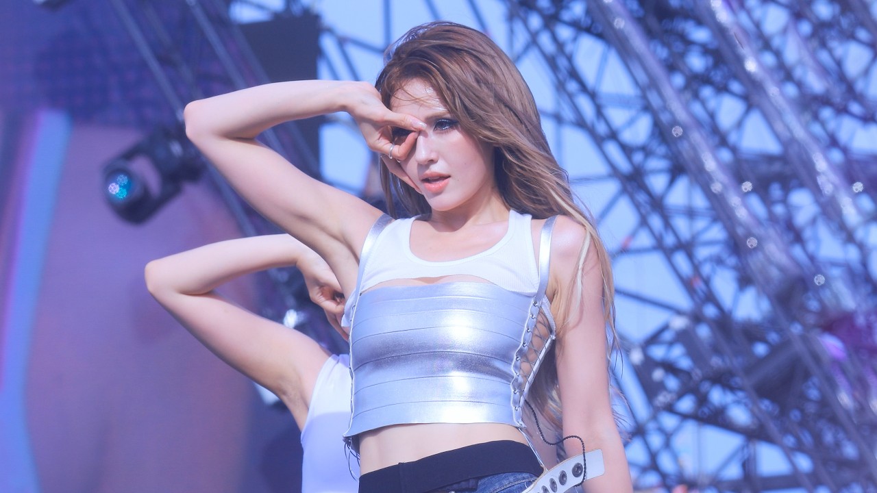 260808 전소미 JEONSOMI WATERBOMB BUSAN DUMB DUMB 덤덤 직캠 4K FANCAM - 걸그룹 직캠 | 아카이브 갤러리