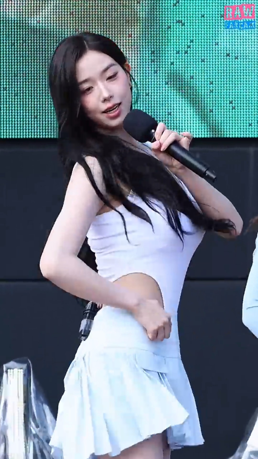 무대를 꽉 채운 하니언니 #김채연 #트리플에스 #KimChaeYeon #tripleS @260808 오션월드 - 걸그룹 직캠 | 아카이브 갤러리