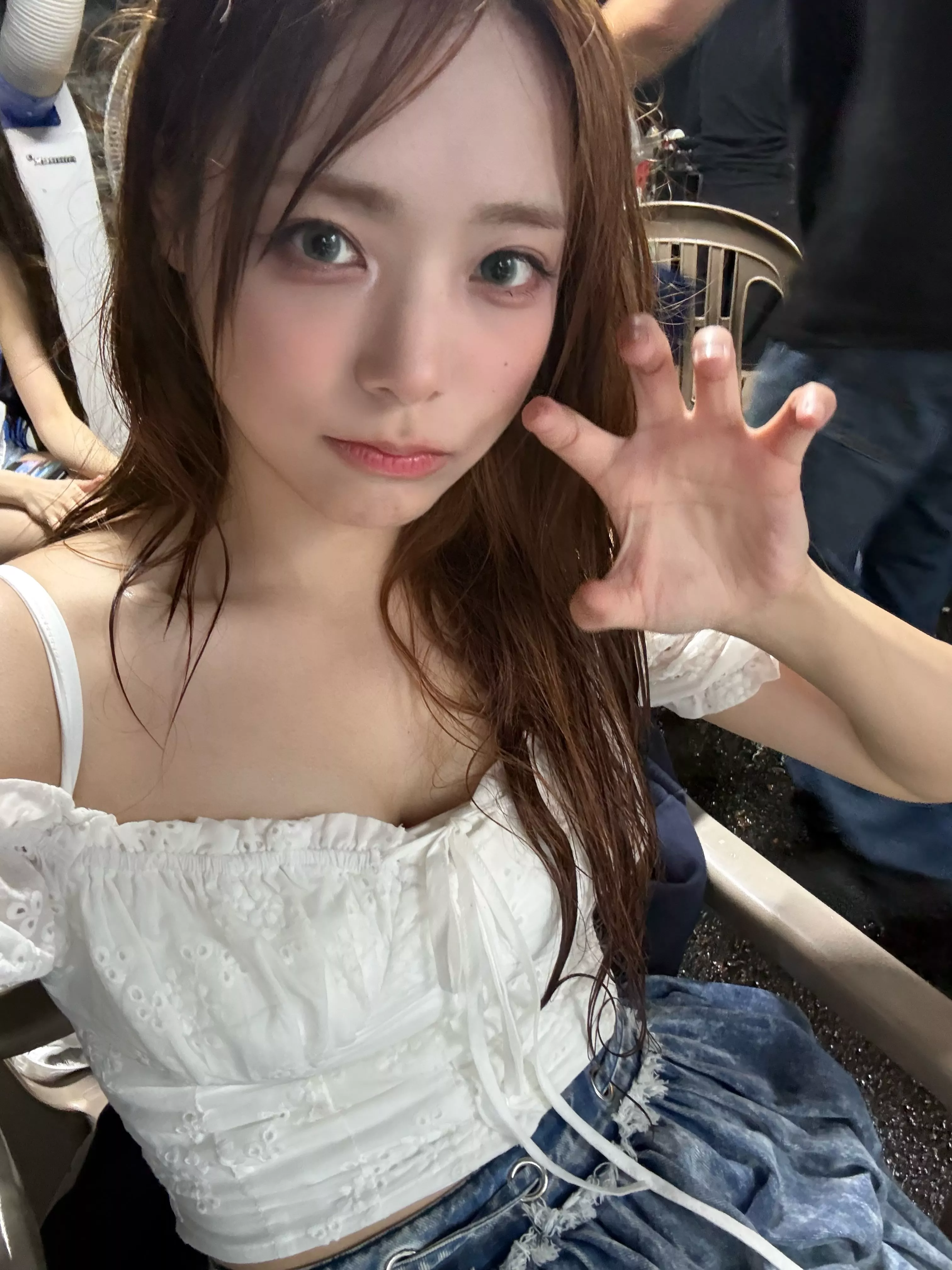 QWER 시연 인스타 - 걸그룹 갤러리 QWER 시연 인스타 - 걸그룹 갤러리