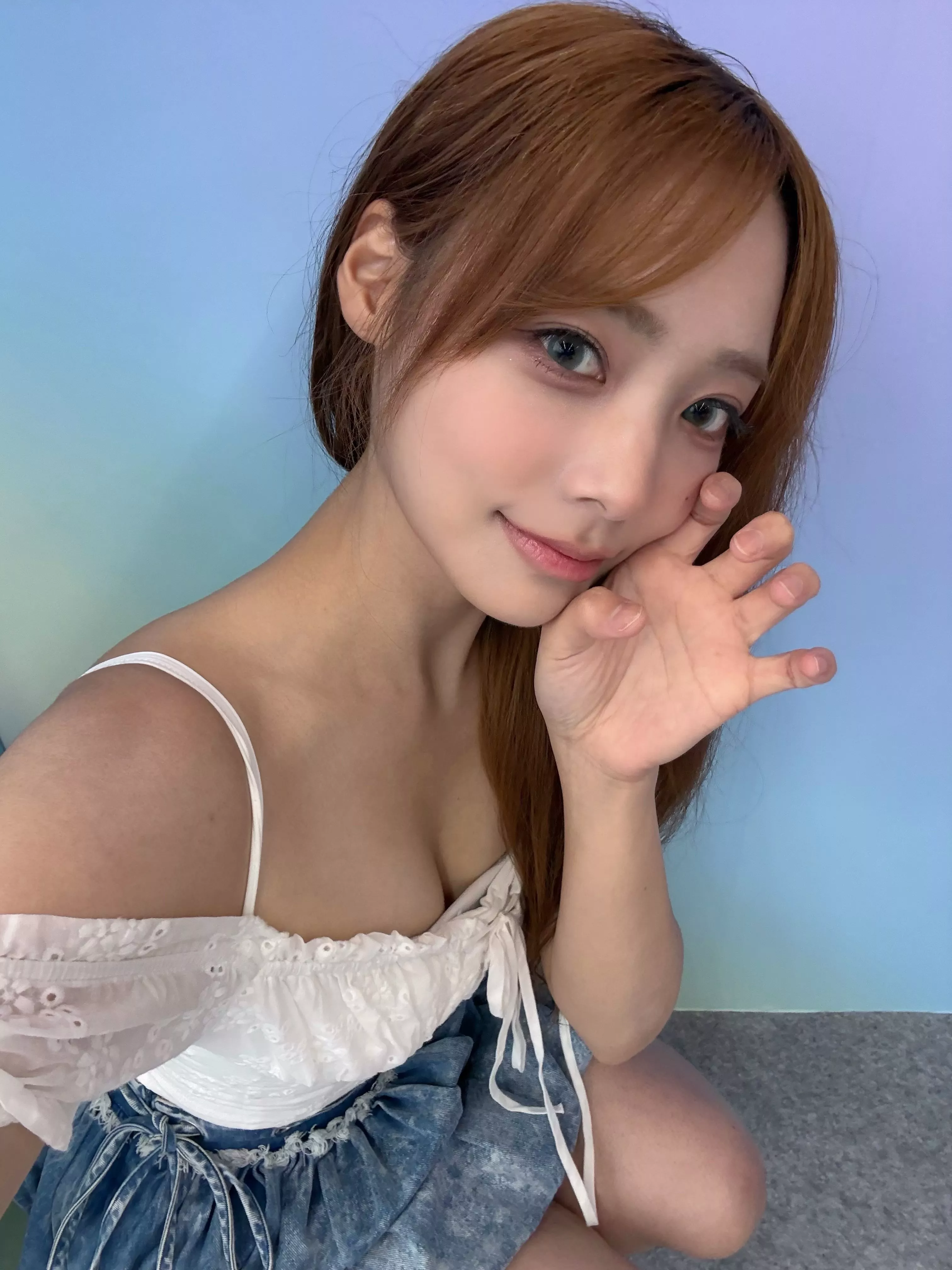 QWER 시연 인스타 - 걸그룹 갤러리 QWER 시연 인스타 - 걸그룹 갤러리